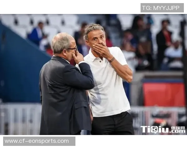 法媒揭秘恩里克新策略训练场引入巨型显示屏提升训练效果 法媒揭秘恩里克新策略训练场引入巨型显示屏提升训练效果