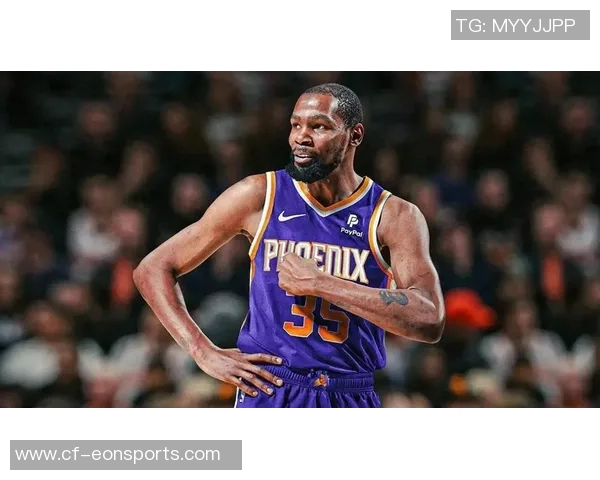 杜兰特半场表现惨淡仅得3分失误频频状态堪忧